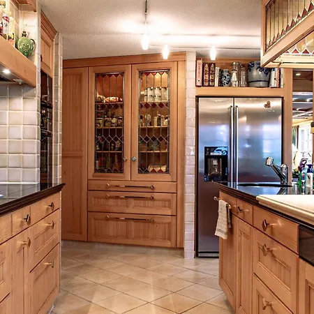 Am Renn Chalet 8br- If You Want To Book, Please Contact On Wh-ats-app - 0034-635-520-036 !!!! Grindelwald